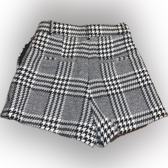 NWT Tweed Houndstooth Plaid High Waist Coquette Dress Shorts Black White H&M 2 - Picture 5 of 14